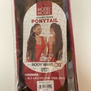 Model Model, Drawstring Ponytail Body Wave 30”, color OT27